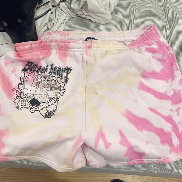 NEW girl ORDER pink tie dye shorts with design on front - Picture 1 of 6